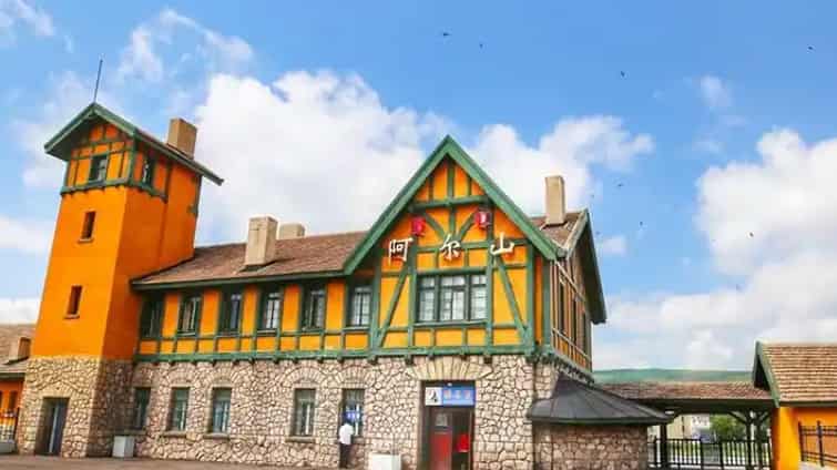 参加2025年度阿尔山年马拉松活动